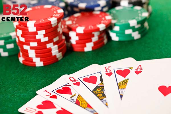 Poker là gì? Luật chơi Poker cơ bản dành cho người mới bắt đầu